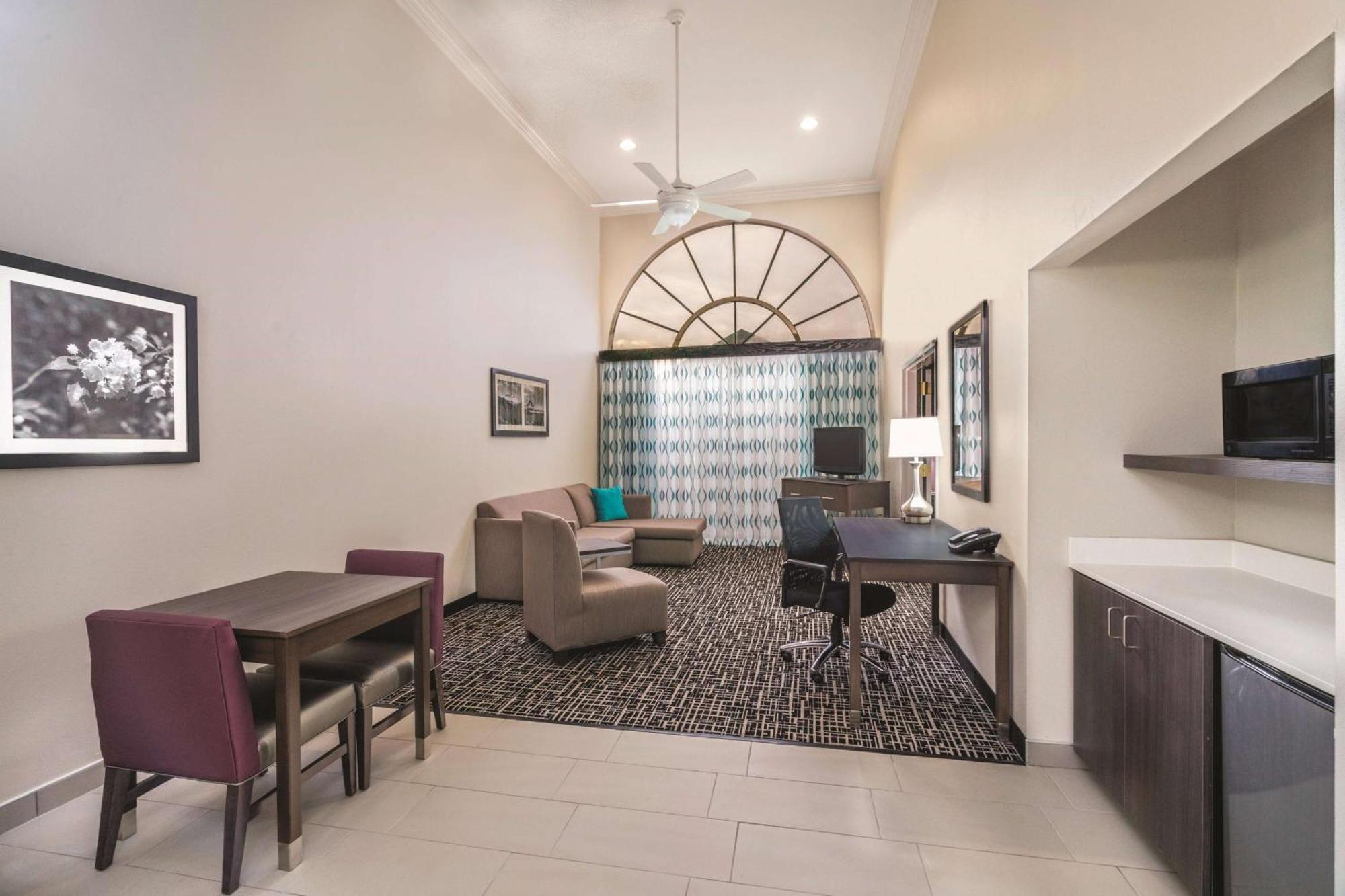 La Quinta By Wyndham Loudon Hotel Eksteriør billede